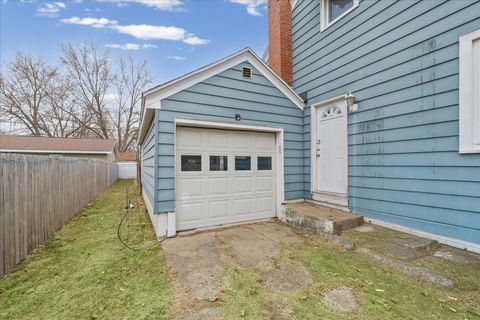 Tiny photo for 423 E Payson Street, Pontiac, IL 61764 (MLS # 12574896)