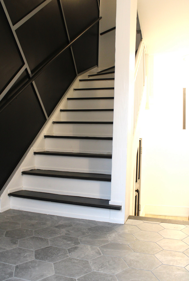 3660 W Grenshaw Street