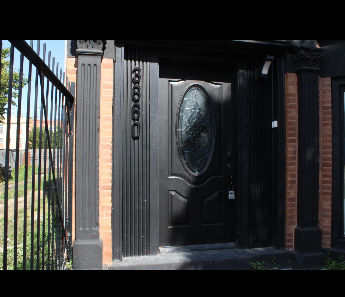 3660 W Grenshaw Street