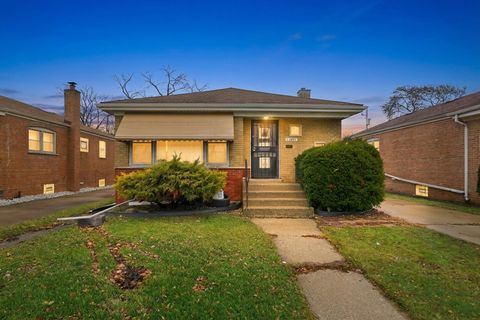 13921 S Stewart Avenue Riverdale IL 60827