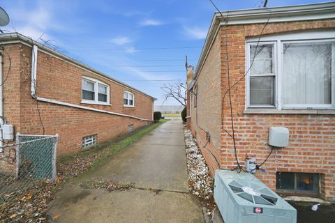 Tiny photo for 13921 S Stewart Avenue, Riverdale, IL 60827 (MLS # 12548364)
