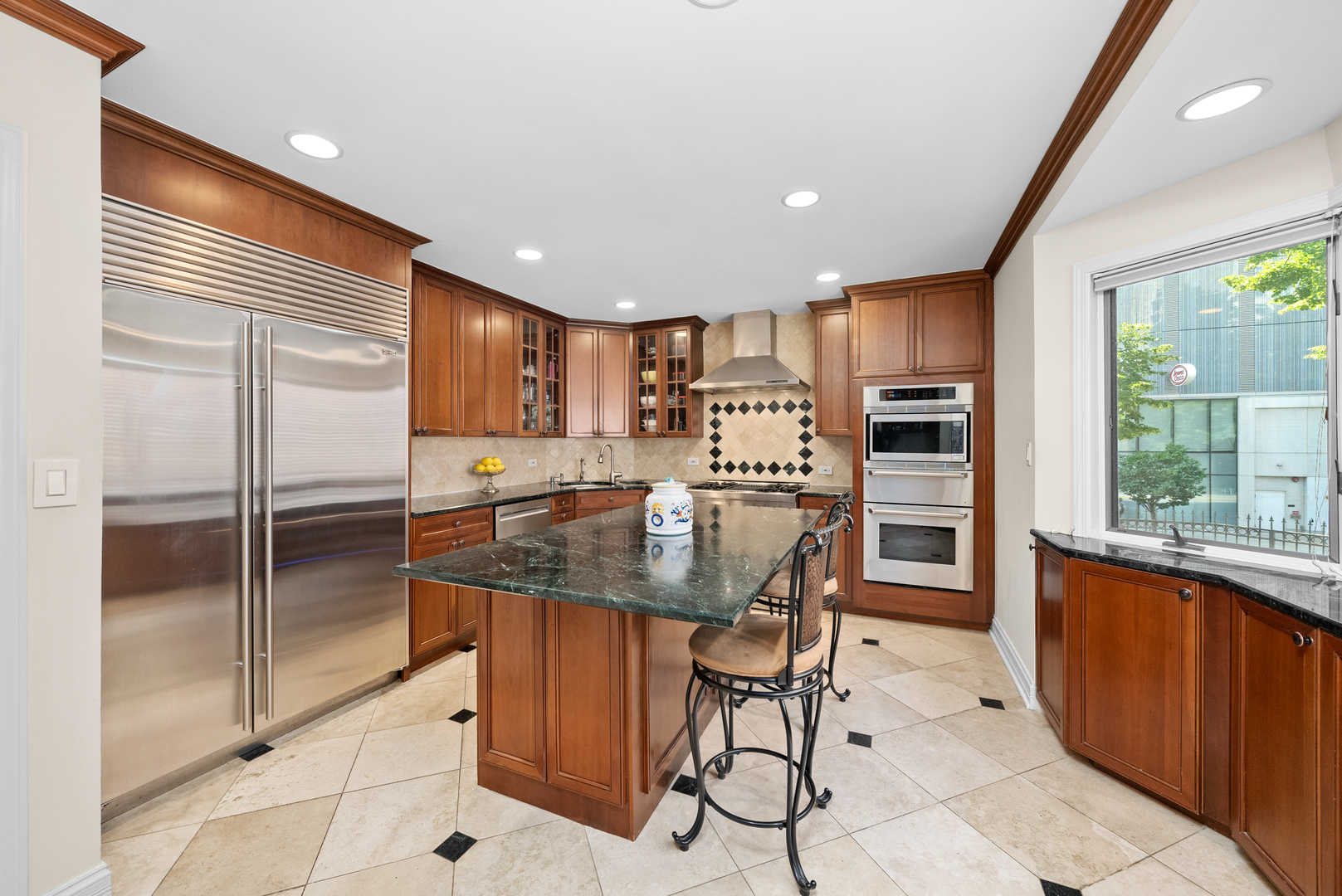 55 W Goethe Street 1222