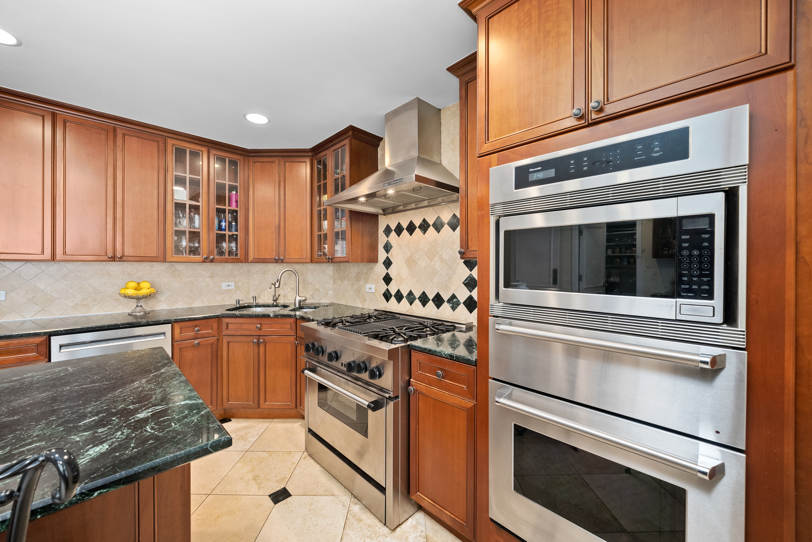 55 W Goethe Street 1222