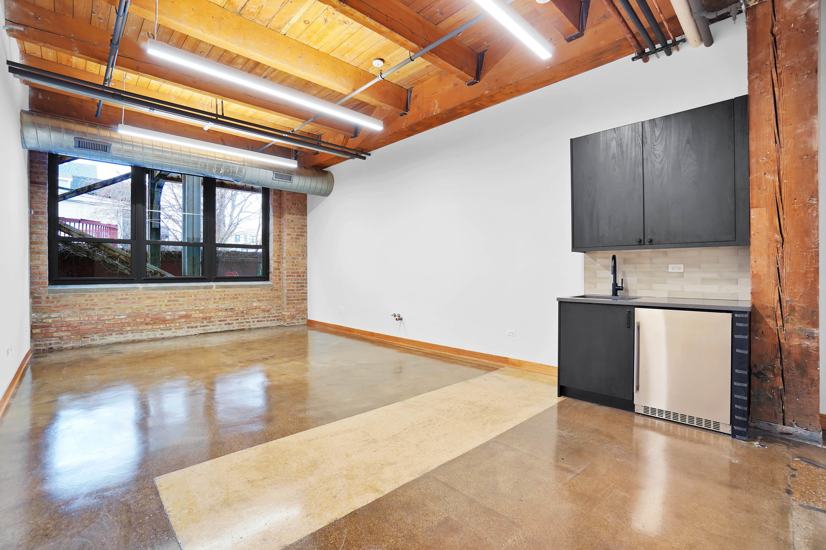 1806 W Cuyler Avenue 111