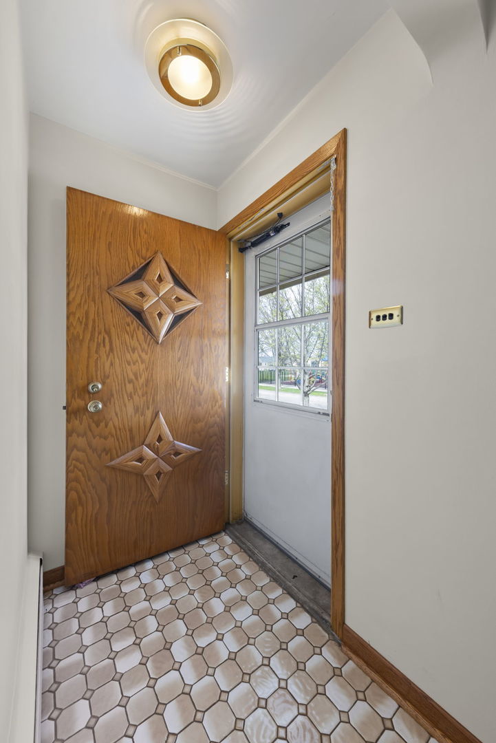 6428 S Kildare Avenue