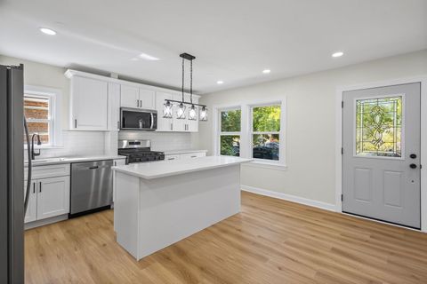 Tiny photo for 4423 Kolze Avenue, Schiller Park, IL 60176 (MLS # 12462371)