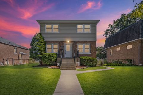 Photo of 4423 Kolze Avenue, Schiller Park, IL 60176 (MLS # 12462371)