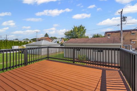 Tiny photo for 4423 Kolze Avenue, Schiller Park, IL 60176 (MLS # 12462371)