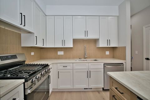 Tiny photo for 350 E Eastgate Place, Chicago, IL 60616 (MLS # 12619160)