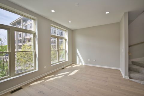 Tiny photo for 350 E Eastgate Place, Chicago, IL 60616 (MLS # 12619160)