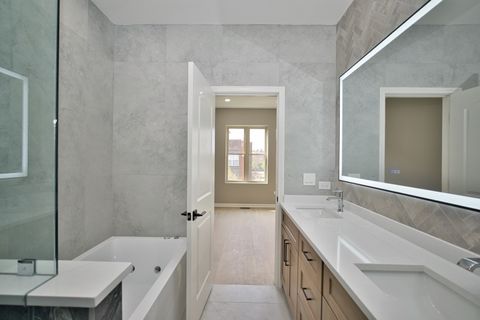 Tiny photo for 350 E Eastgate Place, Chicago, IL 60616 (MLS # 12619160)