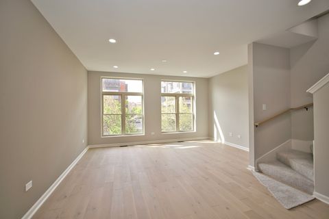 Tiny photo for 350 E Eastgate Place, Chicago, IL 60616 (MLS # 12619160)