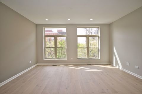 Tiny photo for 350 E Eastgate Place, Chicago, IL 60616 (MLS # 12619160)