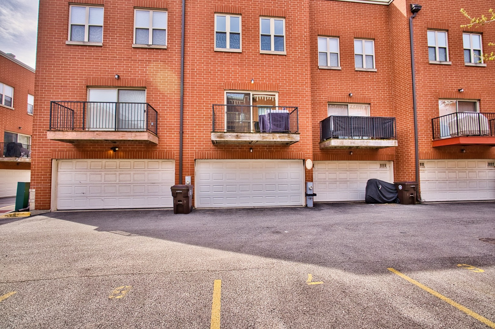 350 E Eastgate Place