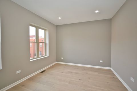 Tiny photo for 350 E Eastgate Place, Chicago, IL 60616 (MLS # 12619160)