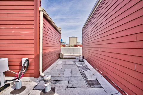 Tiny photo for 350 E Eastgate Place, Chicago, IL 60616 (MLS # 12619160)