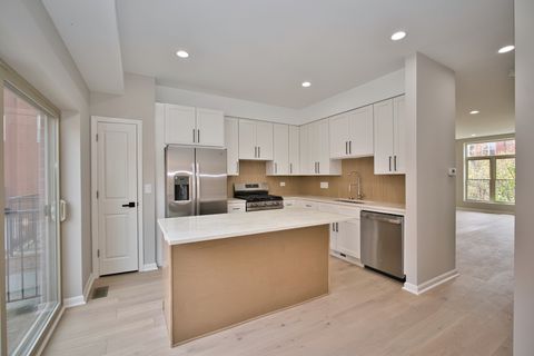 Tiny photo for 350 E Eastgate Place, Chicago, IL 60616 (MLS # 12619160)