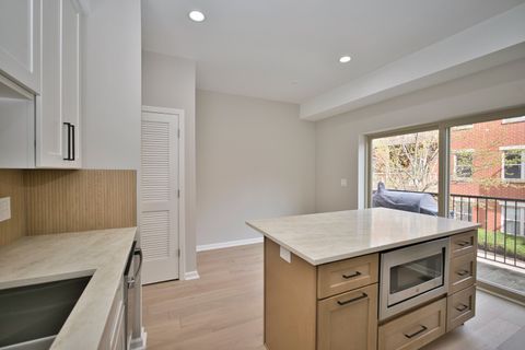 Tiny photo for 350 E Eastgate Place, Chicago, IL 60616 (MLS # 12619160)