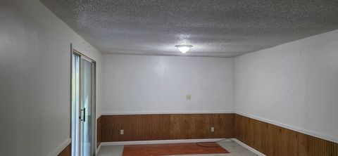 Tiny photo for 119 W Montgomery Street, Oakland, IL 61943 (MLS # 12691709)