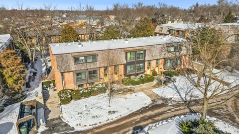 Tiny photo for 436 W Russell Street #5-436, Barrington, IL 60010 (MLS # 12557074)