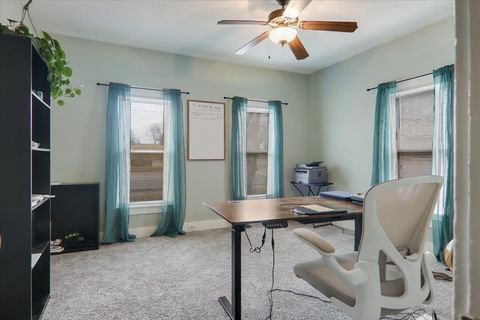 Tiny photo for 806 W Market Street, Bloomington, IL 61701 (MLS # 12571811)