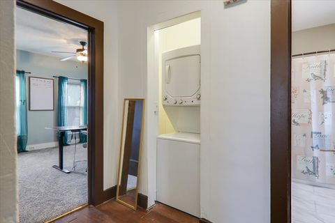 Tiny photo for 806 W Market Street, Bloomington, IL 61701 (MLS # 12571811)