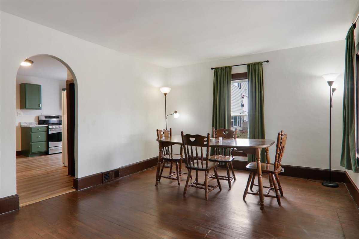 806 W Market Street