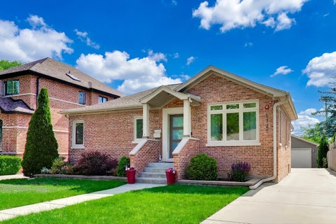 Tiny photo for 1721 S CUMBERLAND Avenue, Park Ridge, IL 60068 (MLS # 12669477)