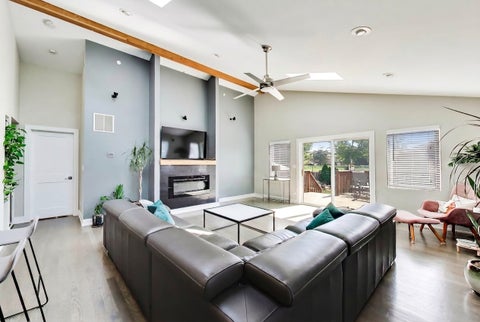 Tiny photo for 1721 S CUMBERLAND Avenue, Park Ridge, IL 60068 (MLS # 12669477)
