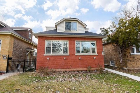 Photo of 1902 S 9th Avenue, Maywood, IL 60153 (MLS # 12534630)