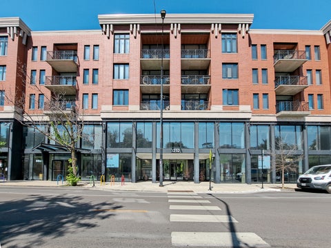 Photo of 3232 N Halsted Street #D609, Chicago, IL 60657 (MLS # 12665017)