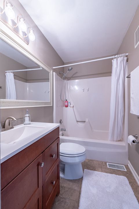 Tiny photo for 1840 W Highland Avenue #E-104, Elgin, IL 60123 (MLS # 12468354)