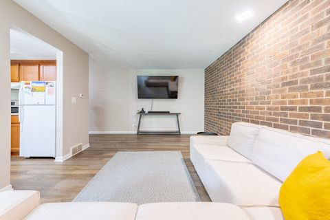 Tiny photo for 1840 W Highland Avenue #E-104, Elgin, IL 60123 (MLS # 12468354)