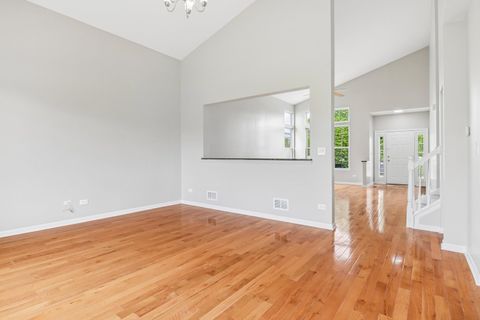 Tiny photo for 479 Foxborough Trail, Bolingbrook, IL 60440 (MLS # 12636093)