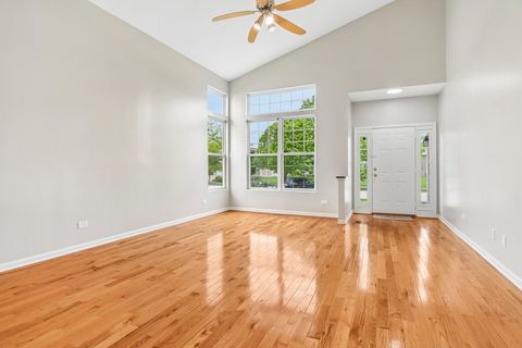 Tiny photo for 479 Foxborough Trail, Bolingbrook, IL 60440 (MLS # 12636093)