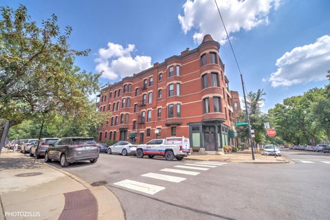 Tiny photo for 2150 N Clifton Avenue #1, Chicago, IL 60614 (MLS # 12788477)