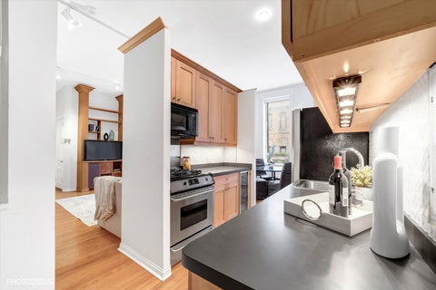 Tiny photo for 2150 N Clifton Avenue #1, Chicago, IL 60614 (MLS # 12788477)
