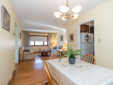 Tiny photo for 5419 N Washtenaw Avenue #2S, Chicago, IL 60625 (MLS # 12553367)