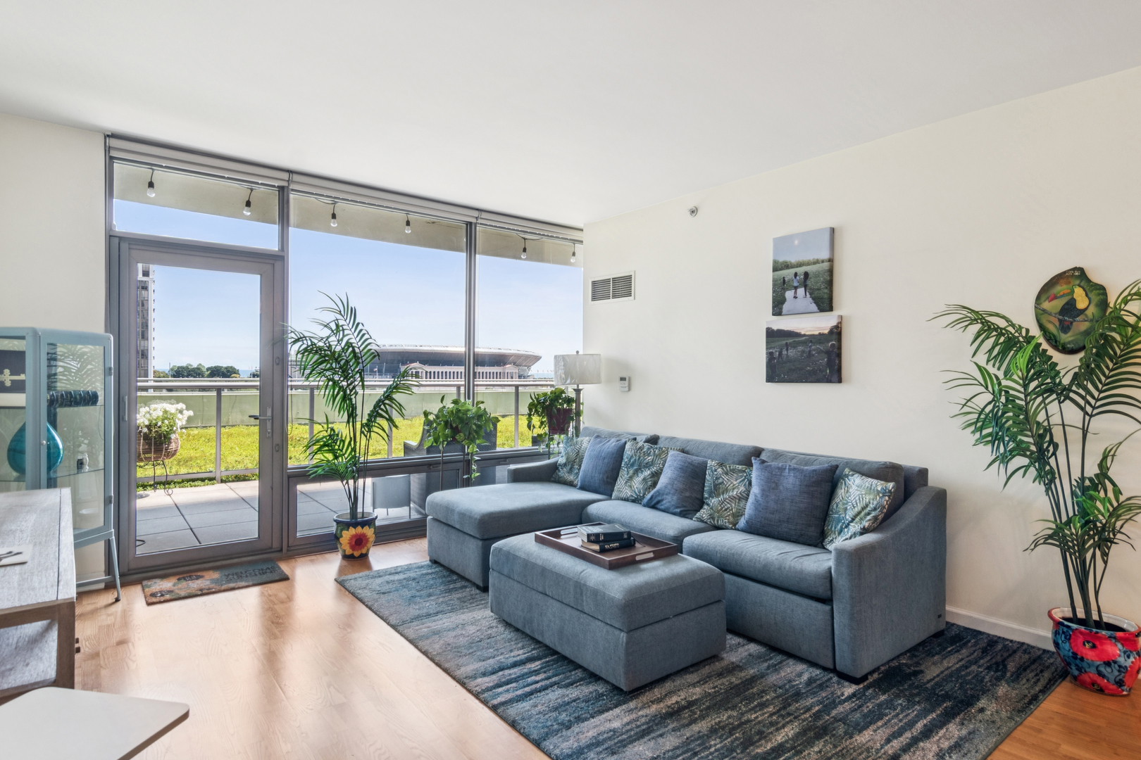 100 E 14th Street 703