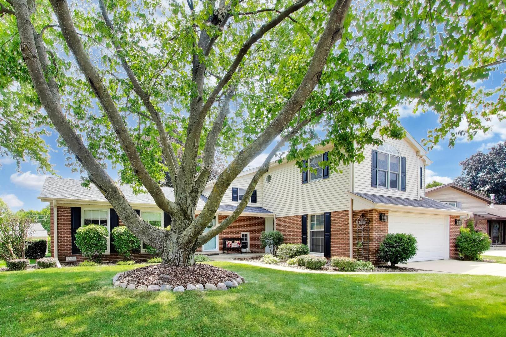 2006 N Elizabeth Drive