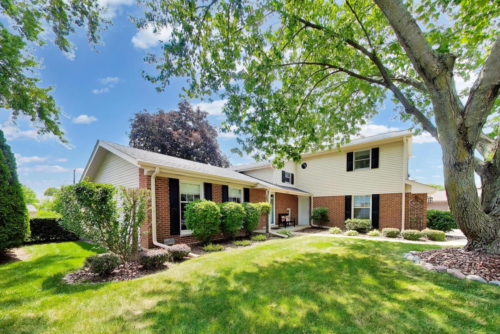 2006 N Elizabeth Drive