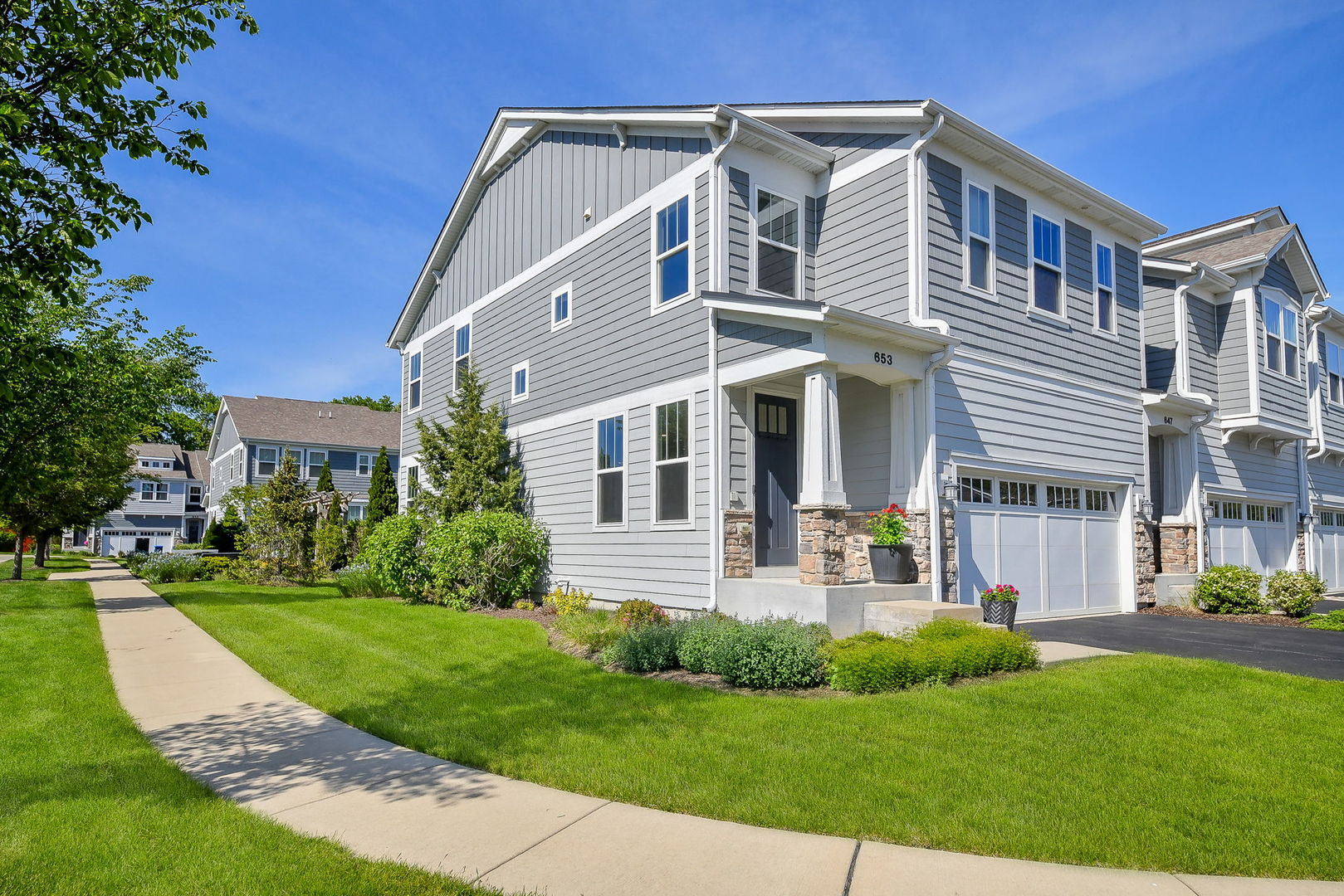 653 Riverbank Drive