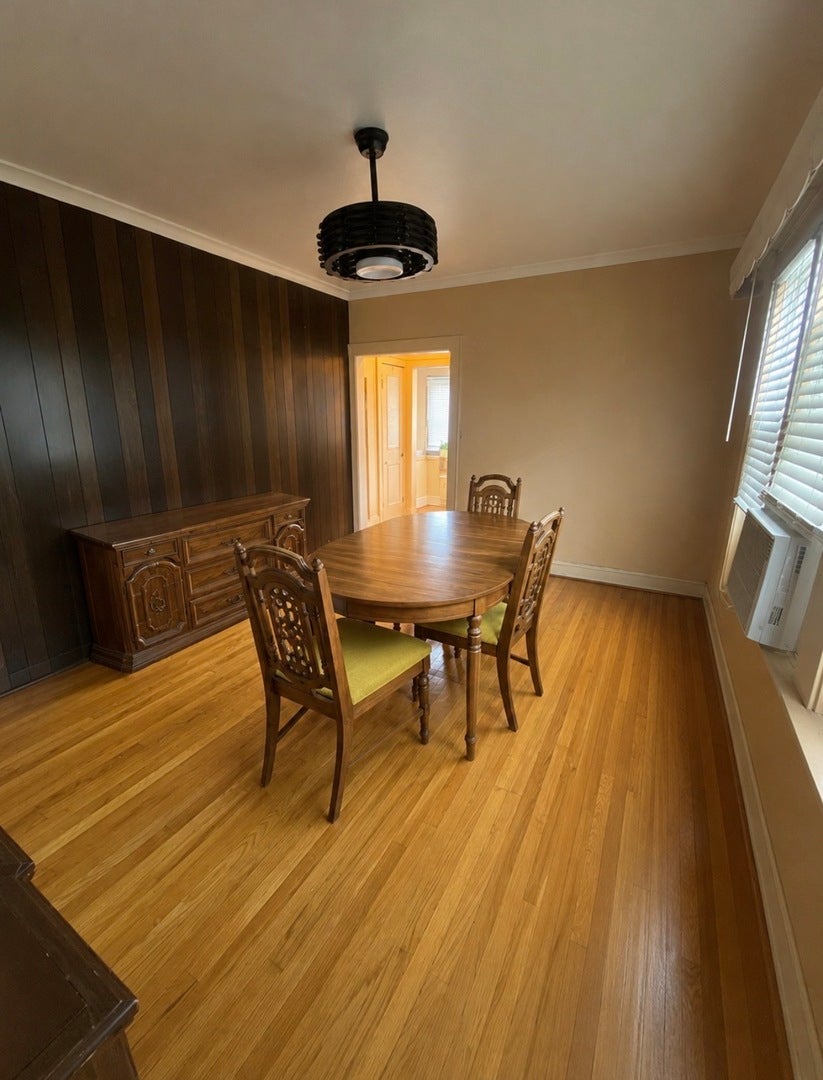 8736 S Justine Street - Photo 2