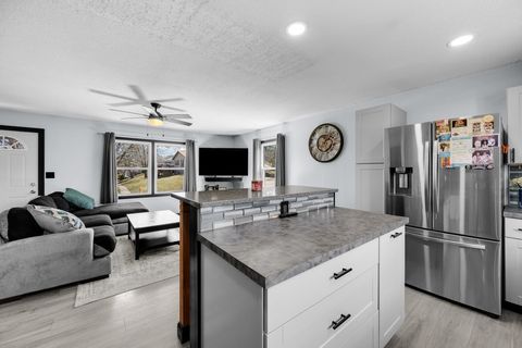 Tiny photo for 8012 10TH Street W, Rock Island, IL 61201 (MLS # 12609961)