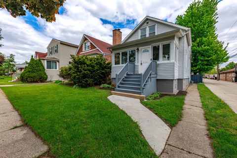 Tiny photo for 2527 Westover Avenue, North Riverside, IL 60546 (MLS # 12642992)