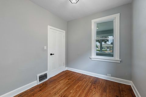 Tiny photo for 2527 Westover Avenue, North Riverside, IL 60546 (MLS # 12642992)