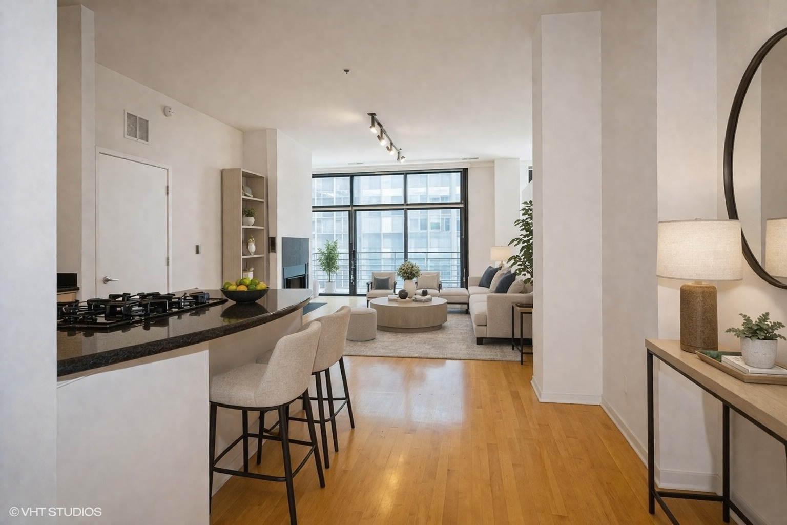 130 S CANAL Street 816