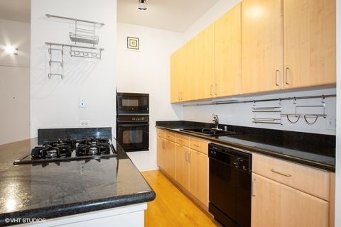 Tiny photo for 130 S CANAL Street #816, Chicago, IL 60606 (MLS # 12618078)