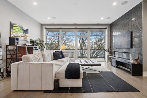 Tiny photo for 3518 W Wolfram Street #2, Chicago, IL 60618 (MLS # 12615824)