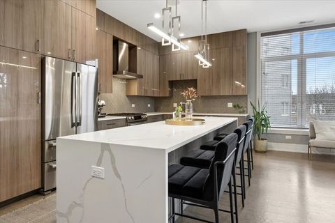 Tiny photo for 3518 W Wolfram Street #2, Chicago, IL 60618 (MLS # 12615824)